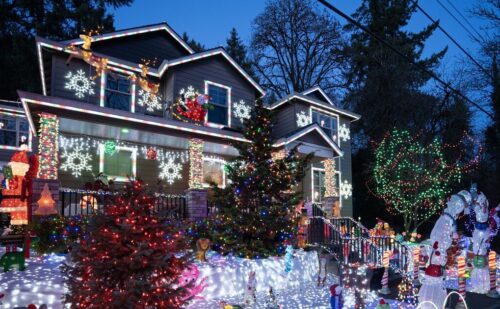 ‘Entitled neighbour refuses to turn off Christmas lights – I’m thinking of calling police’